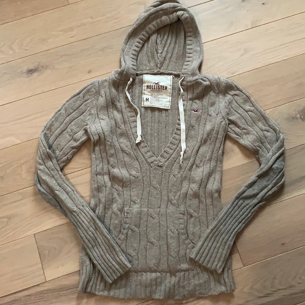 Hollister juniors Sweater